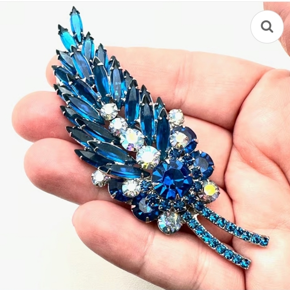 Vintage Juliana Womens Brooch Aurora Borealis Blue Rhinestone Silver Tone